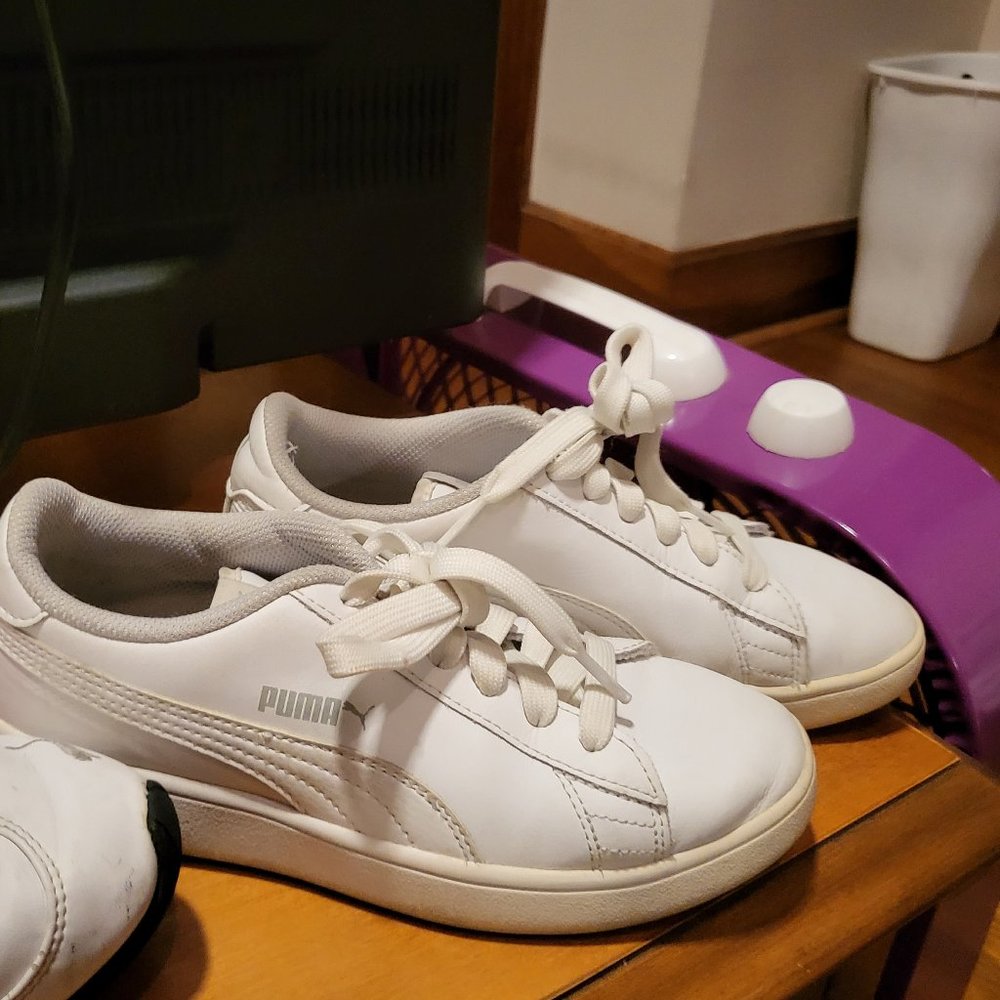 Girls pumas